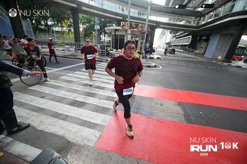 Race photo from Nu Skin Run 10K