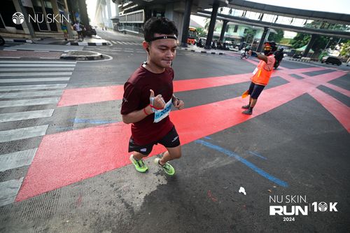 Race photo from Nu Skin Run 10K