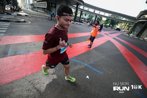Race photo from Nu Skin Run 10K