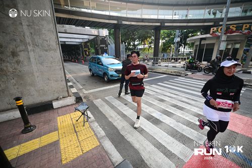 Race photo from Nu Skin Run 10K