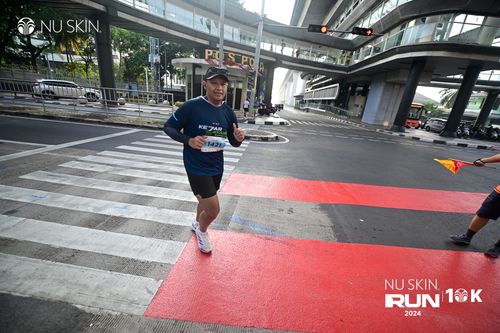 Race photo from Nu Skin Run 10K