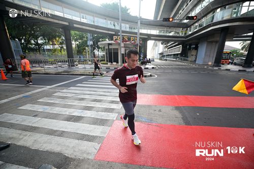 Race photo from Nu Skin Run 10K