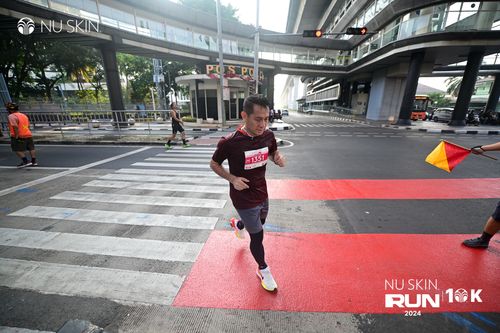 Race photo from Nu Skin Run 10K