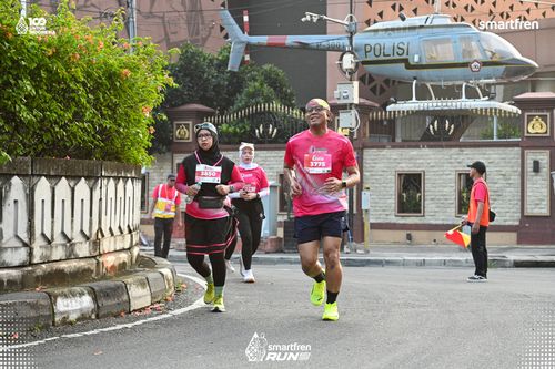 Race photo from Smartfren Run 2025 