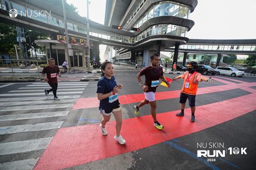 Race photo from Nu Skin Run 10K
