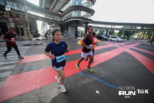 Race photo from Nu Skin Run 10K