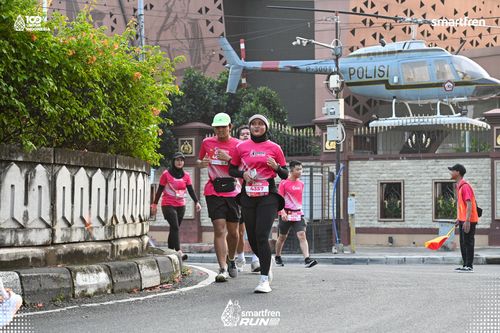 Race photo from Smartfren Run 2025 