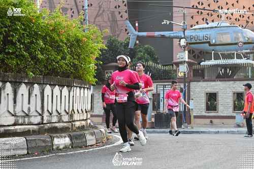 Race photo from Smartfren Run 2025 