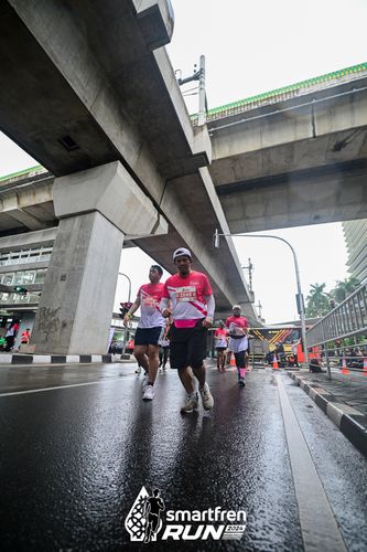 Race photo from Smartfren Run 2024