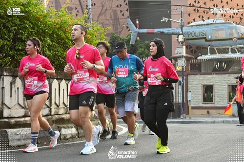 Race photo from Smartfren Run 2025 