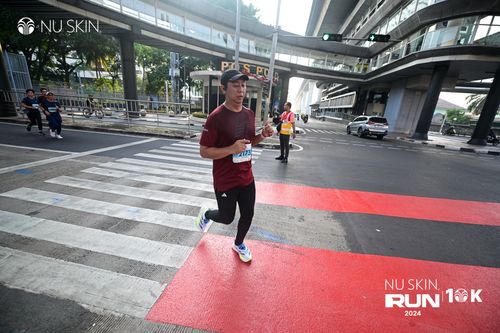 Race photo from Nu Skin Run 10K