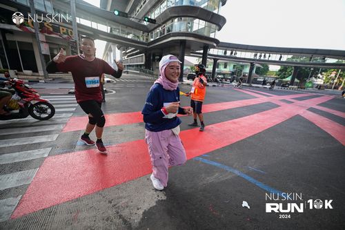 Race photo from Nu Skin Run 10K