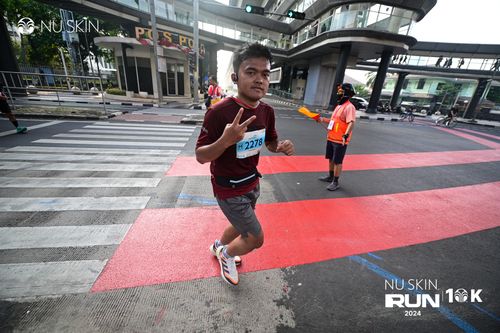 Race photo from Nu Skin Run 10K