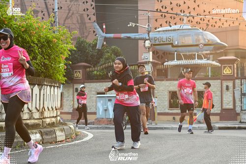 Race photo from Smartfren Run 2025 