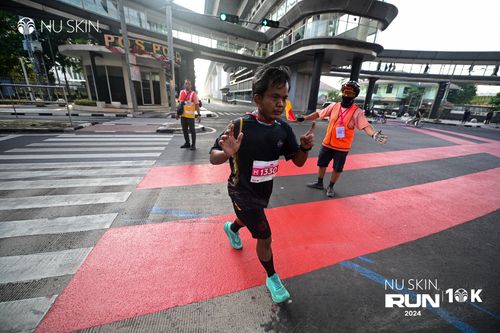Race photo from Nu Skin Run 10K