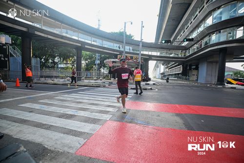 Race photo from Nu Skin Run 10K
