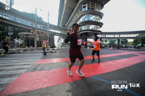 Race photo from Nu Skin Run 10K