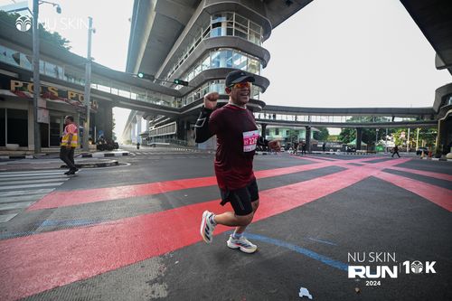 Race photo from Nu Skin Run 10K