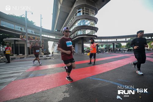 Race photo from Nu Skin Run 10K