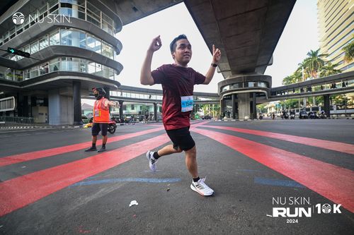 Race photo from Nu Skin Run 10K