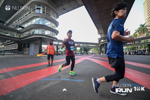 Race photo from Nu Skin Run 10K