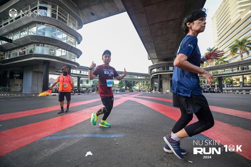 Race photo from Nu Skin Run 10K