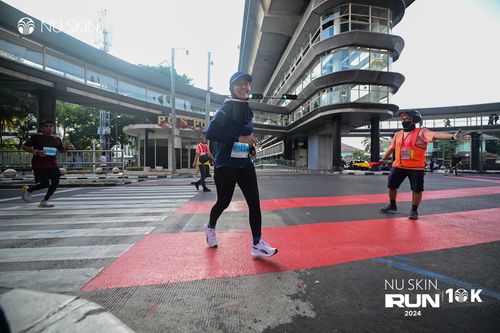 Race photo from Nu Skin Run 10K