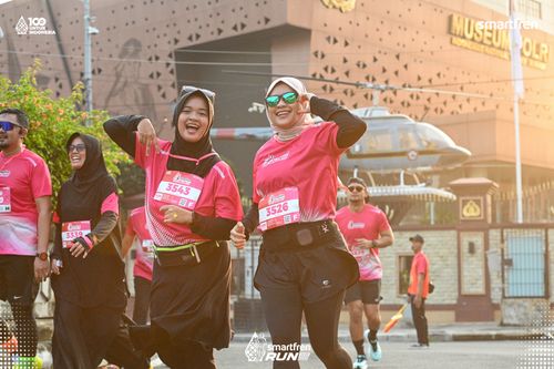 Race photo from Smartfren Run 2025 