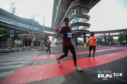 Race photo from Nu Skin Run 10K