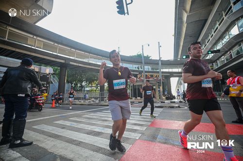 Race photo from Nu Skin Run 10K