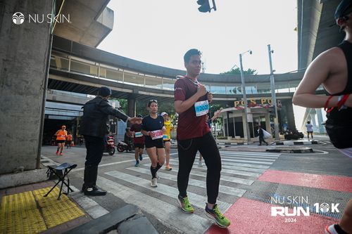 Race photo from Nu Skin Run 10K