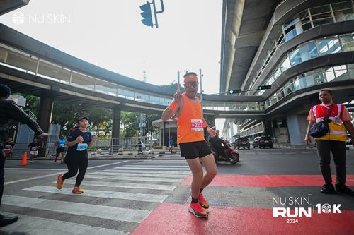 Race photo from Nu Skin Run 10K