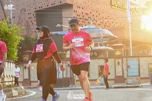 Race photo from Smartfren Run 2025 