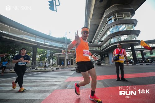 Race photo from Nu Skin Run 10K