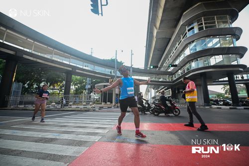 Race photo from Nu Skin Run 10K