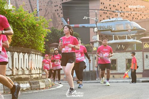 Race photo from Smartfren Run 2025 