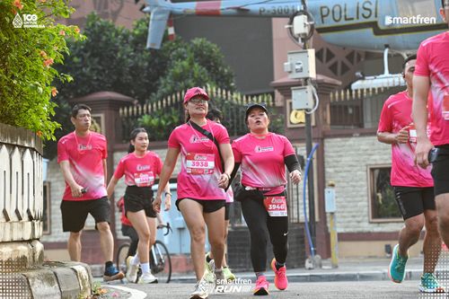 Race photo from Smartfren Run 2025 