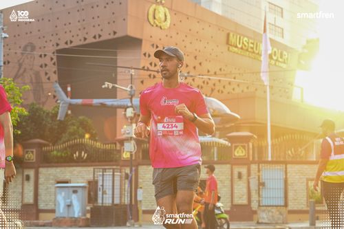 Race photo from Smartfren Run 2025 