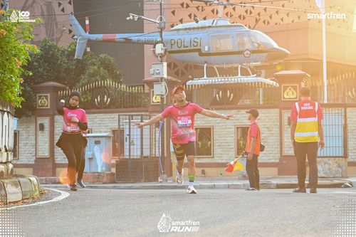 Race photo from Smartfren Run 2025 