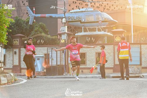 Race photo from Smartfren Run 2025 