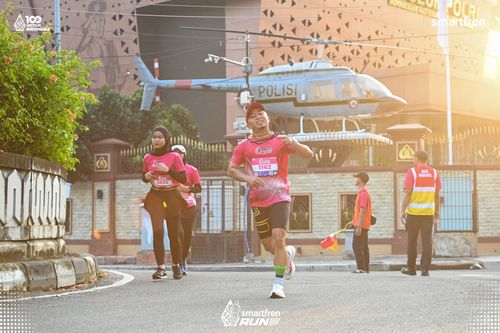 Race photo from Smartfren Run 2025 