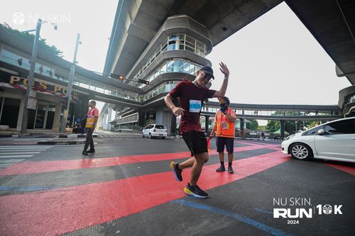 Race photo from Nu Skin Run 10K