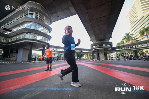 Race photo from Nu Skin Run 10K