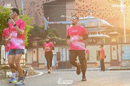 Race photo from Smartfren Run 2025 