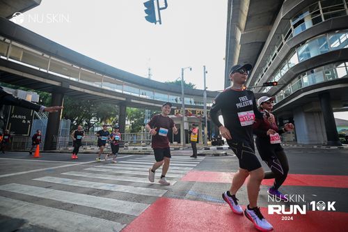 Race photo from Nu Skin Run 10K