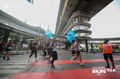 Race photo from Nu Skin Run 10K