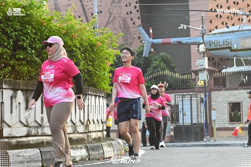 Race photo from Smartfren Run 2025 