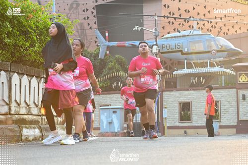 Race photo from Smartfren Run 2025 