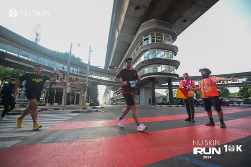 Race photo from Nu Skin Run 10K