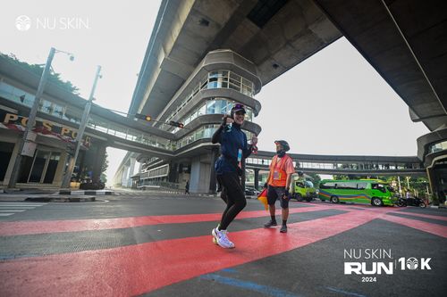 Race photo from Nu Skin Run 10K